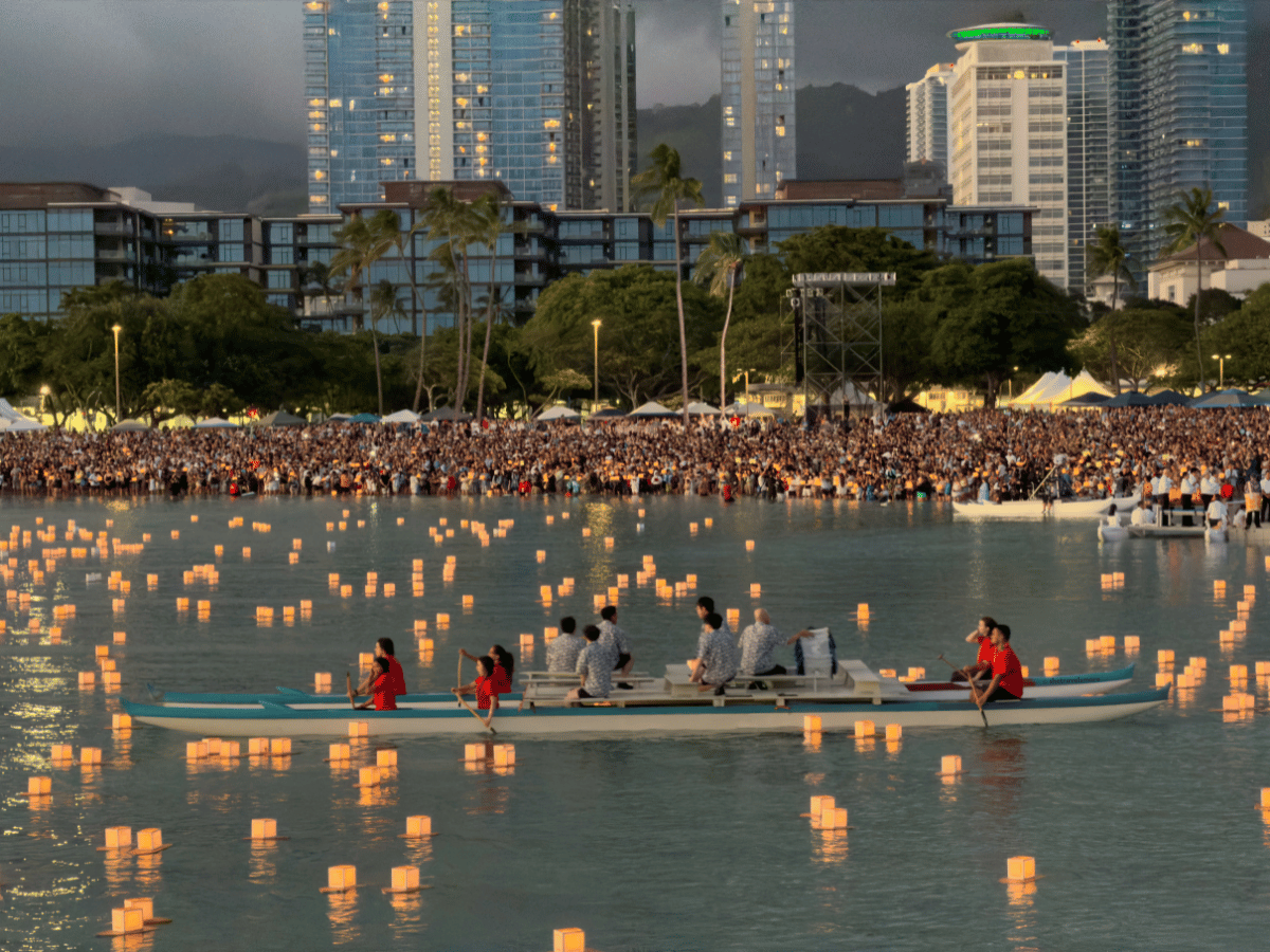 Shinnyo-Lantern-Floating-Hawaii